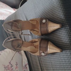 Pointed Heel